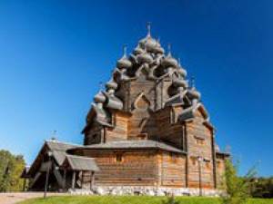 25-domed wooden Church of the Intercession: description