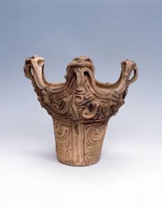 Crown-shaped vessel from the historical monument of Sasayama in Tokamachi Prefecture. Niigata National Treasure (Courtesy of the Tokamachi City Historical Museum) 
