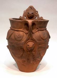 Vessel depicting a birth scene from the historical site of Tsuganegosomae in Prefecture. Yamanashi (provided by the Hokuto City Education Committee) 