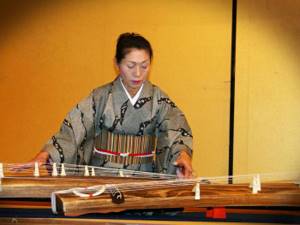 Japanese folk musical instruments